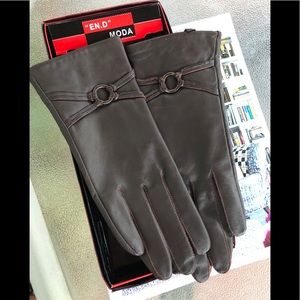 🆕 Leather Gloves by Moda